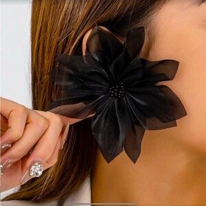 ✨NEW Chic Black Floral Earrings